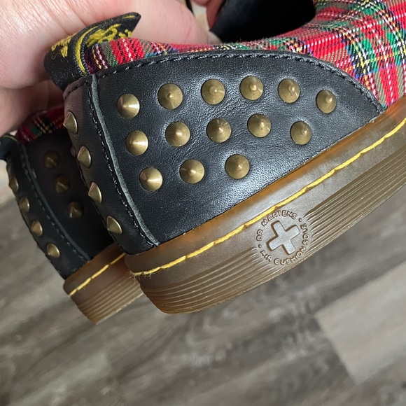 Dr. Martens Aldstud oxford shoe red tartan plaid pattern and gold stud - Picture 11 of 17